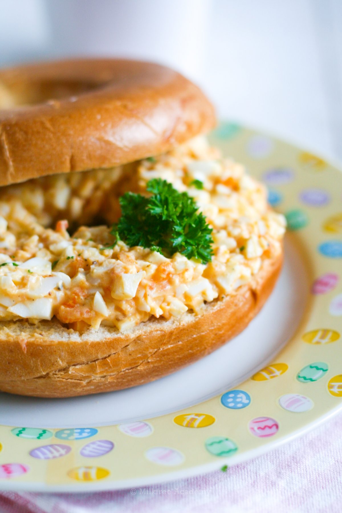 Bagel met een pittige eiersalade zonder melk